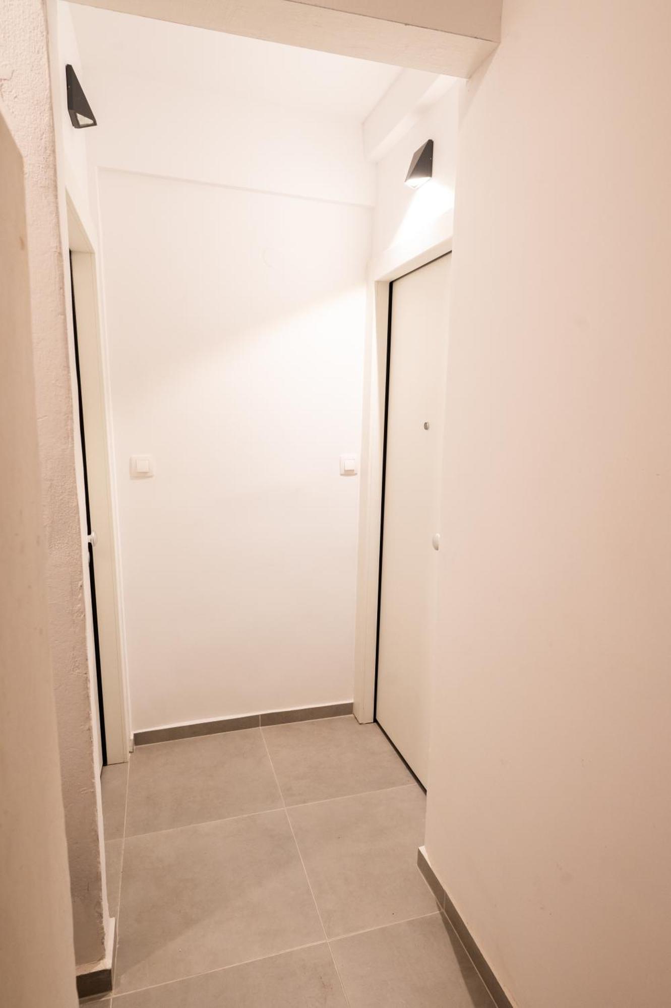 Honey Oak & Cream Patio By Nest Apartment Thessaloniki Exterior photo