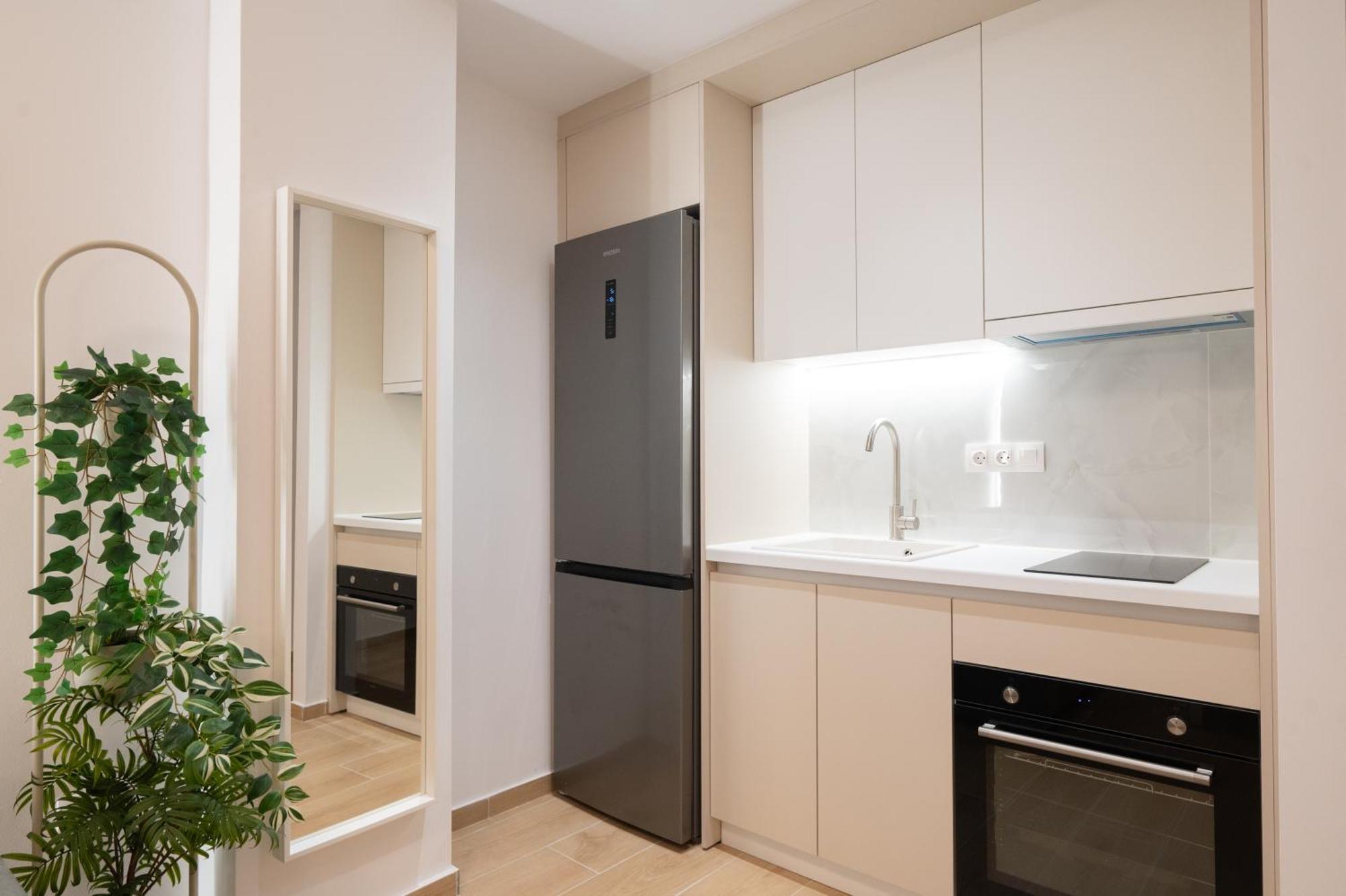 Honey Oak & Cream Patio By Nest Apartment Thessaloniki Exterior photo